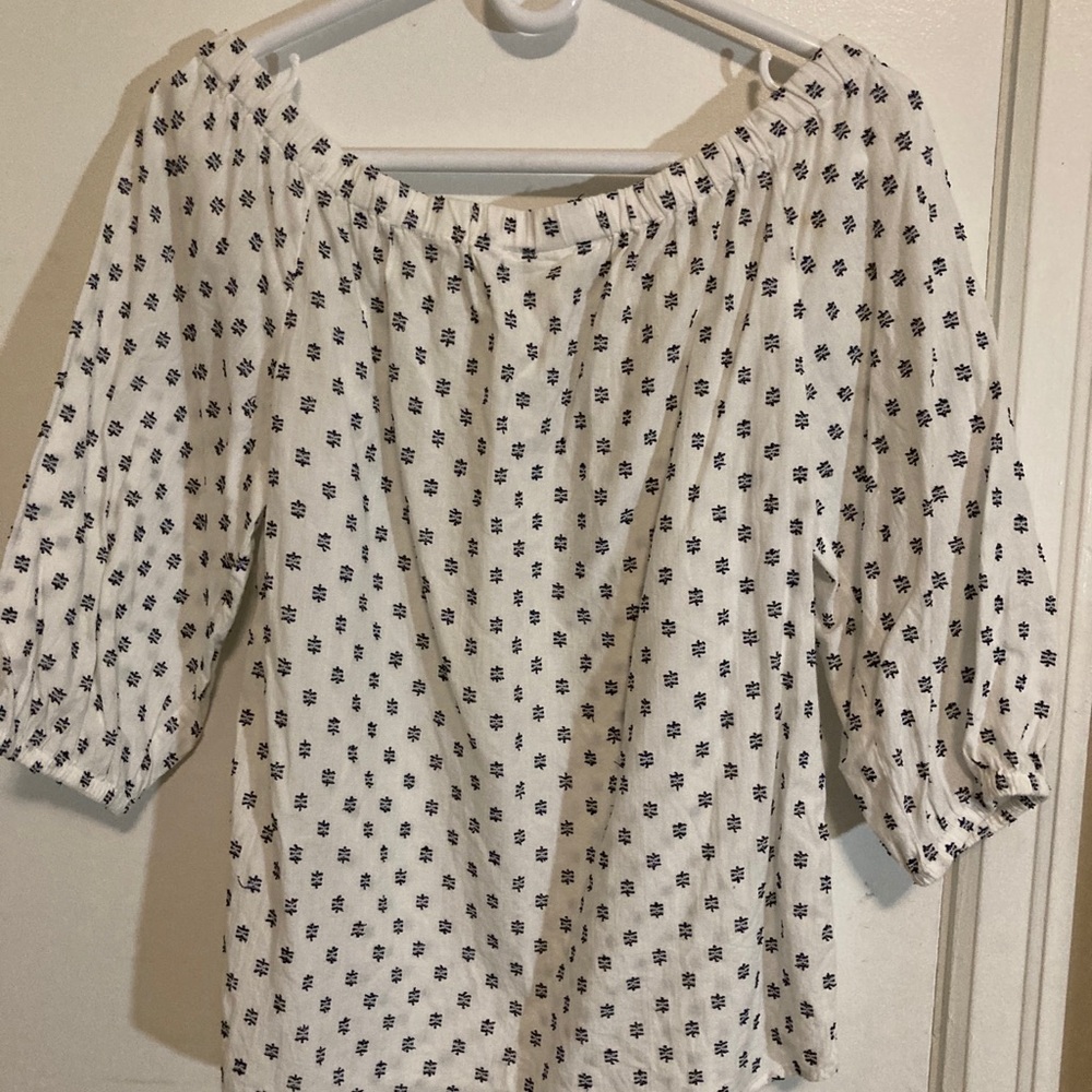 Hm Off-shoulder shirt